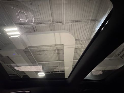 Used 2022 Mercedes-Benz GLC 300 4MATIC image 33