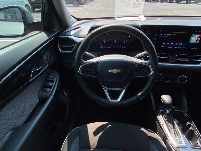 Used 2024 Chevrolet TrailBlazer LT w/ Convenience Package AWD/4WD image 25