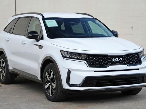 Used 2022 Kia Sorento S FWD image 50