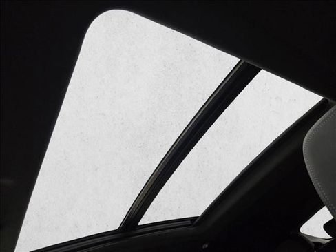 Used 2025 BMW X4 xDrive30i image 16