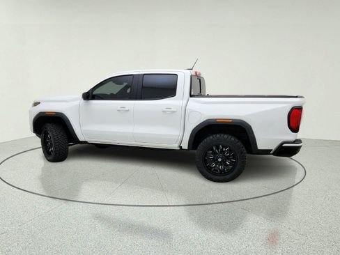 Used 2025 GMC Canyon AT4 w/ Technology Plus Package AWD/4WD image 13