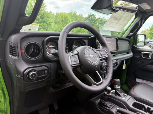 New 2026 Jeep Wrangler Unlimited Rubicon AWD/4WD image 7