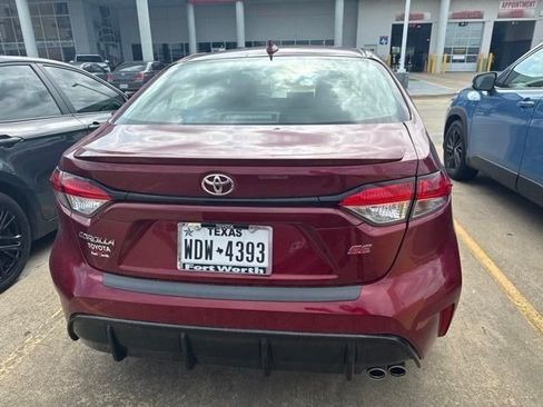Used 2025 Toyota Corolla SE w/ SE Premium Package FWD image 8