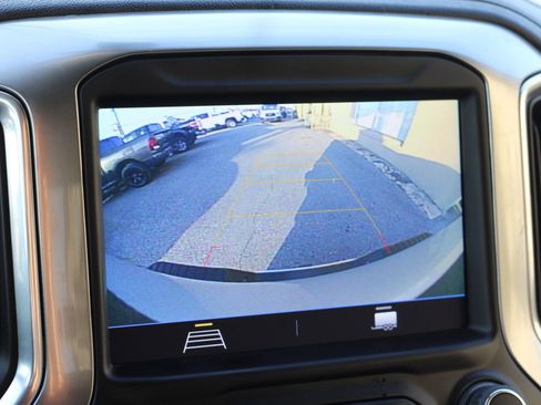 Used 2022 Chevrolet Silverado 3500 LT image 19