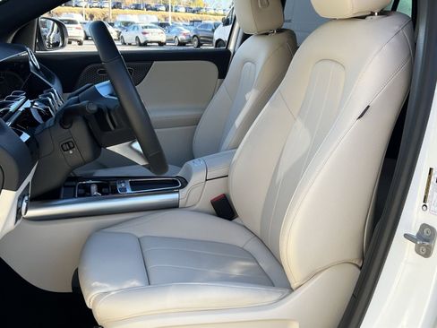 Certified 2025 Mercedes-Benz GLA 250 4MATIC image 11