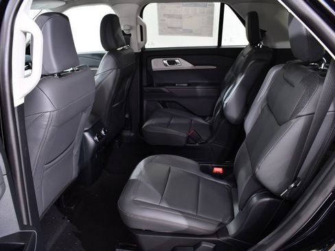 New 2026 Ford Explorer Active w/ Active Comfort Package image 16