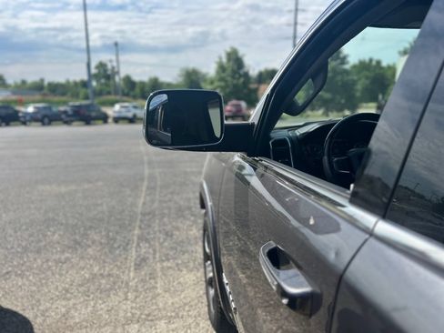 Used 2022 RAM 1500 Laramie AWD/4WD image 30
