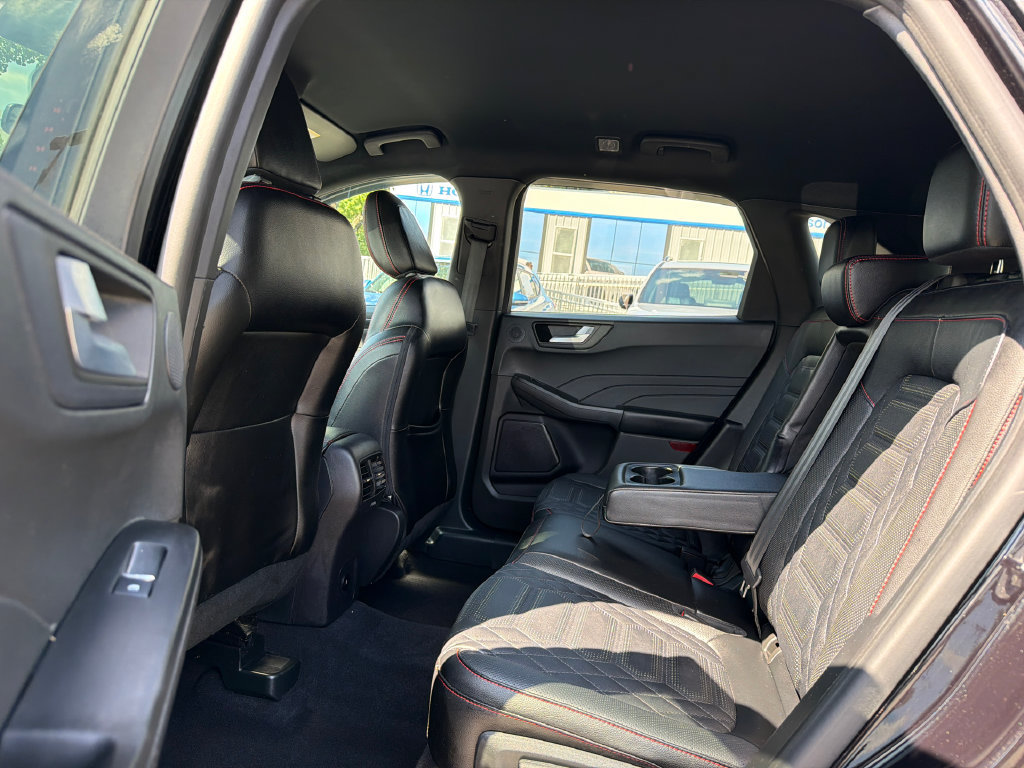 Used 2023 Ford Escape ST-Line Elite w/ Premium Technology Package AWD/4WD image 22