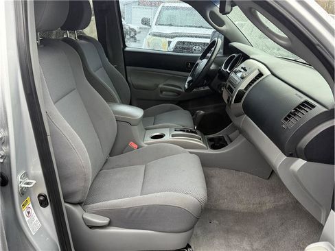 Used 2011 Toyota Tacoma PreRunner w/ TRD Sport Pkg image 21