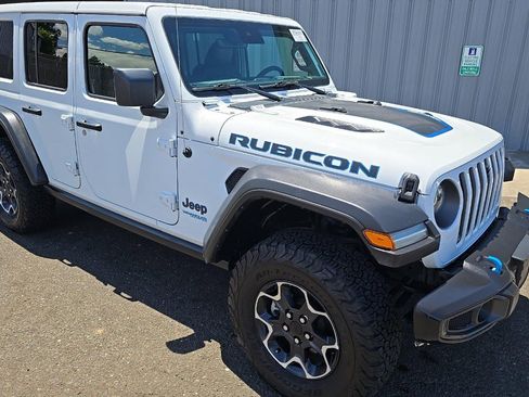 Used 2022 Jeep Wrangler Unlimited Rubicon 4xe w/ Cold Weather Group AWD/4WD image 2