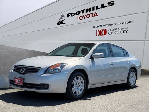 Used 2009 Nissan Altima 2.5 S w/ Convenience Pkg FWD image 3