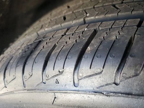 Used 2020 Chrysler Voyager L image 33