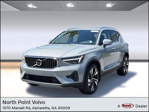 Used 2024 Volvo XC40 B5 Plus w/ Protection Package Premier AWD/4WD image 1