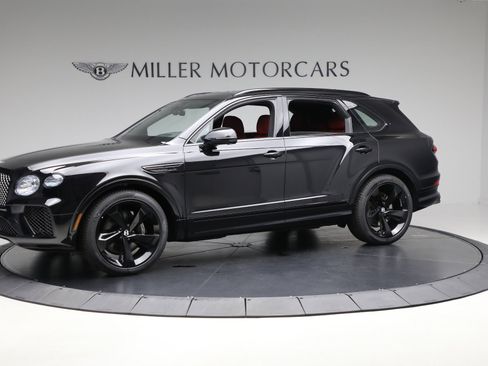 New 2025 Bentley Bentayga image 2