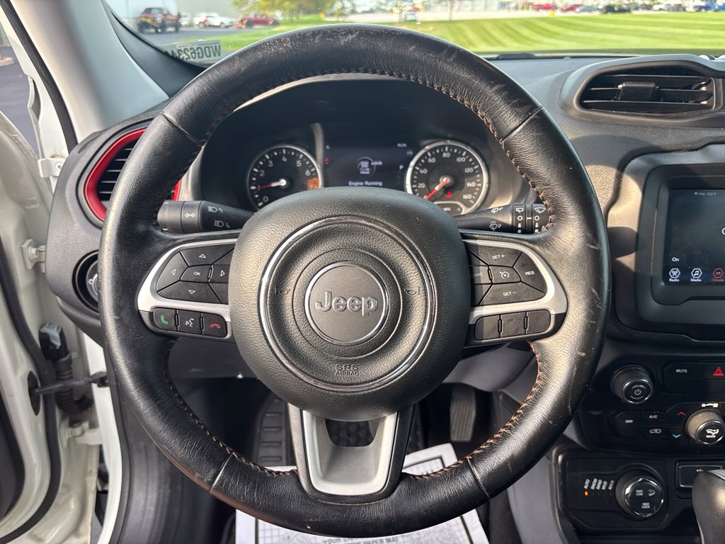 Used 2019 Jeep Renegade Trailhawk AWD/4WD image 14