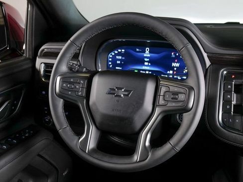Used 2024 Chevrolet Tahoe Z71 w/ Luxury Package AWD/4WD image 12