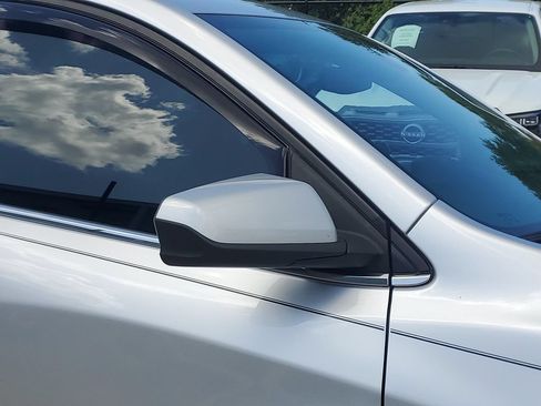 Used 2020 Chevrolet Equinox LT FWD image 10