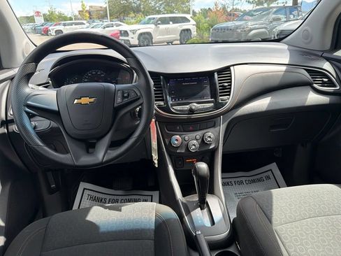 Used 2020 Chevrolet Trax LS FWD image 22
