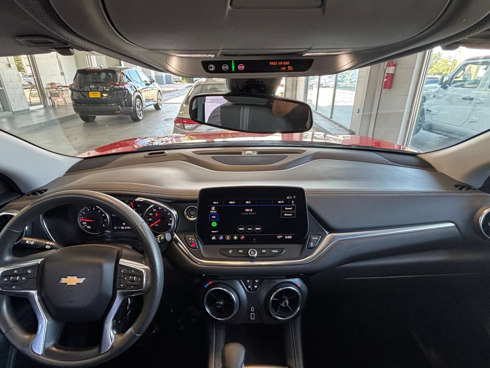 Used 2026 Chevrolet Blazer LT FWD image 33