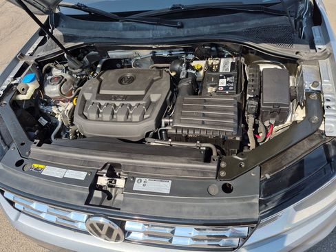Used 2019 Volkswagen Tiguan SE AWD/4WD image 35