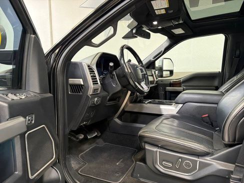 Used 2017 Ford F250 Platinum w/ Platinum Ultimate Package image 11