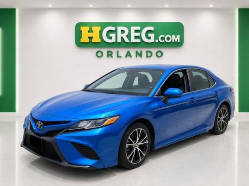 Used 2018 Toyota Camry SE FWD image 4