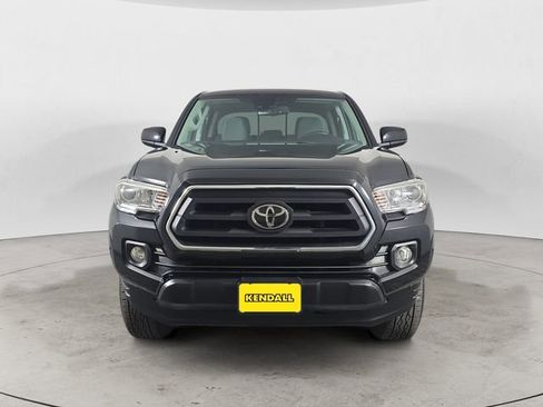 Used 2020 Toyota Tacoma SR5 AWD/4WD image 8