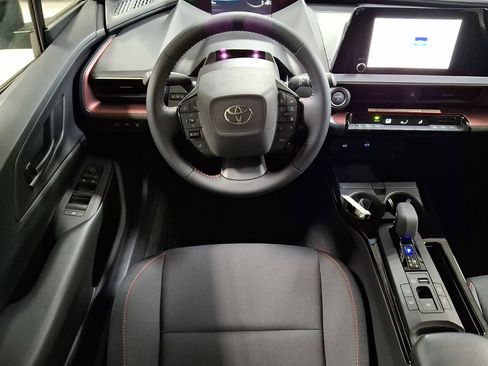 New 2026 Toyota Prius Plug-In Hybrid FWD image 8