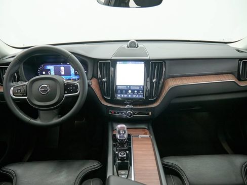 Certified 2023 Volvo XC60 T8 Ultimate w/ Climate Package AWD/4WD image 24