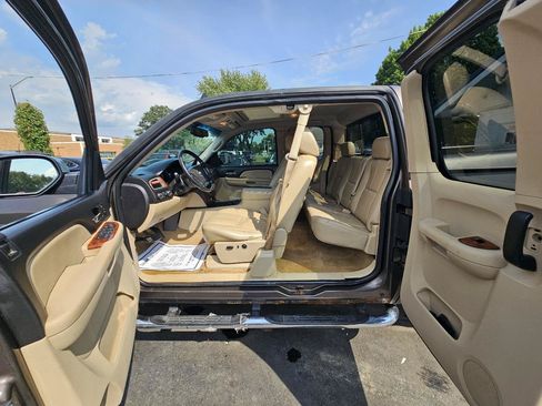 Used 2008 Chevrolet Silverado 1500 LTZ w/ Suspension Package, Off-Road AWD/4WD image 23