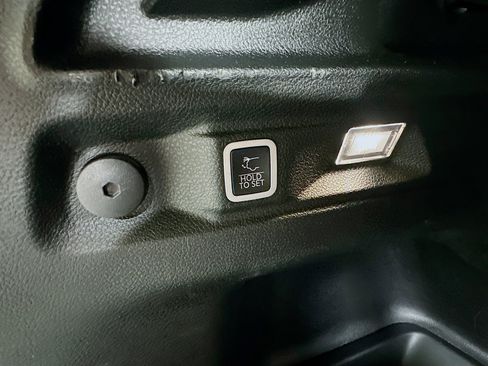 Used 2021 Jeep Grand Cherokee L Laredo RWD image 29