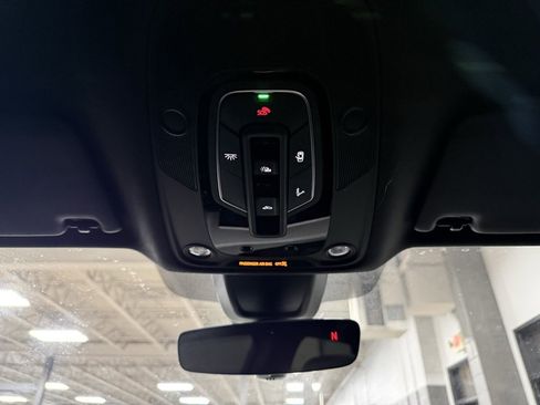 Used 2022 Audi SQ5 Premium w/ Convenience Package image 16