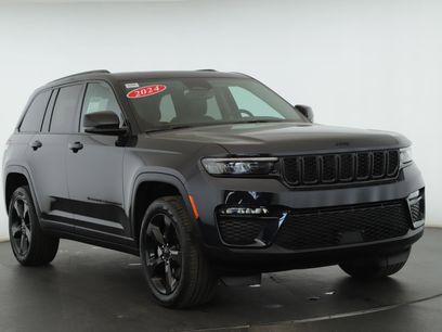 Used 2024 Jeep Grand Cherokee Limited w/ Black Appearance Package