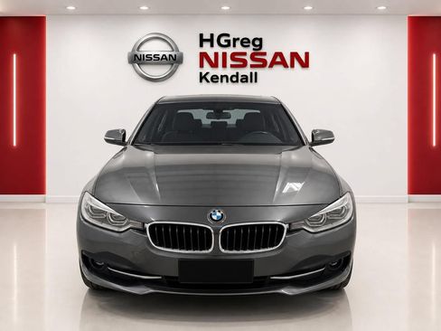 Used 2018 BMW 330i Sedan RWD image 5