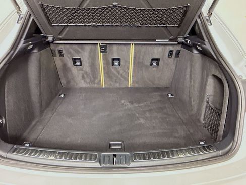 Used 2020 Porsche Macan image 27