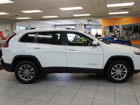 Used 2020 Jeep Cherokee Latitude Plus image 15