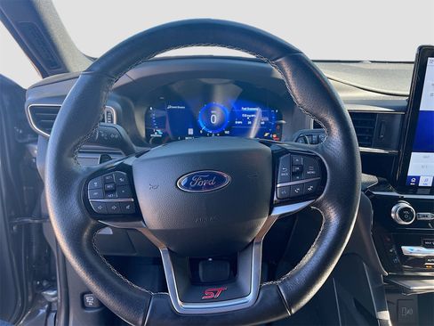 Used 2023 Ford Explorer ST w/ Equipment Group 401A image 11