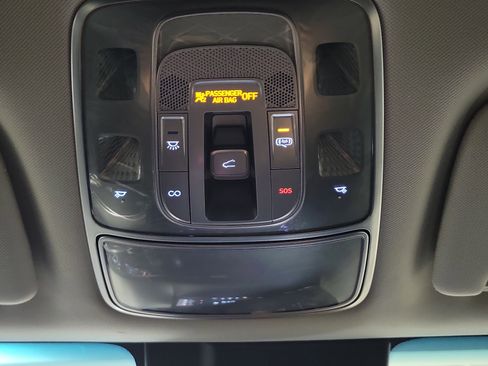 Used 2022 Genesis GV70 2.5T w/ Select Package image 39