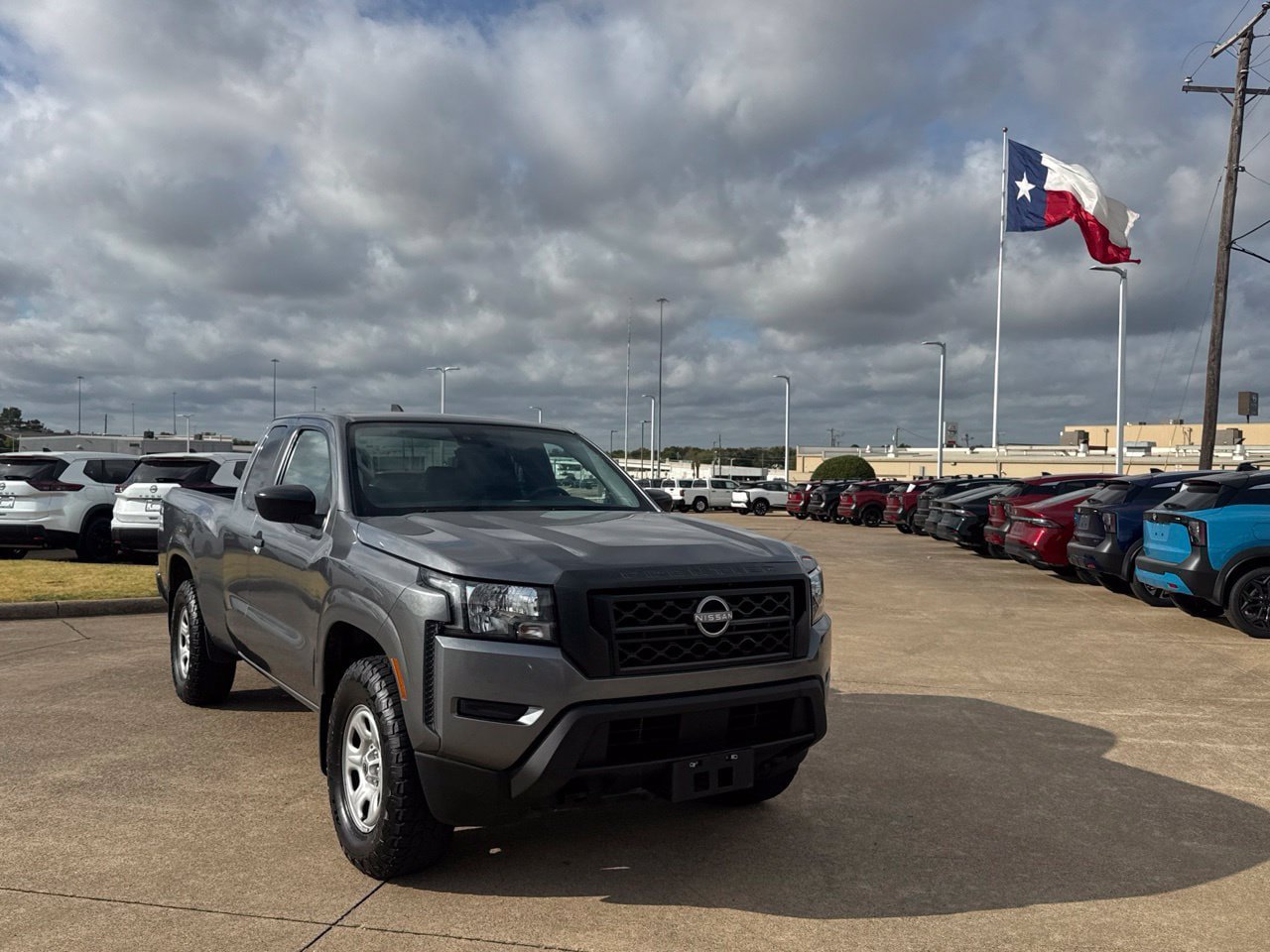 Used 2022 Nissan Frontier S w/ Technology Package AWD/4WD image 3