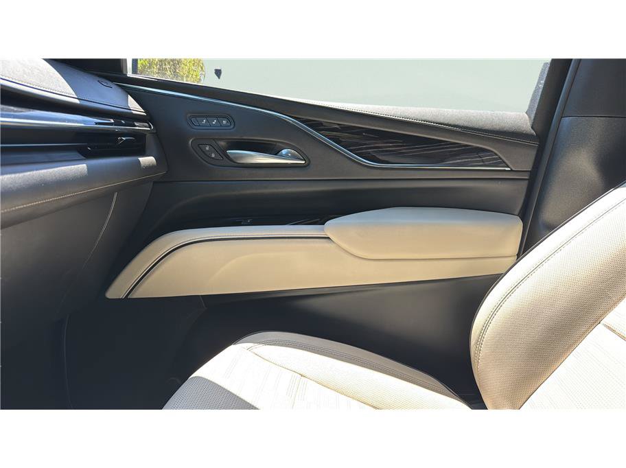 Used 2021 Cadillac Escalade ESV Sport w/ Driver Assist Tech Package AWD/4WD image 23