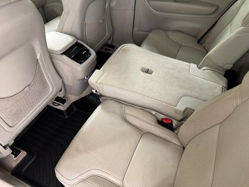 Used 2016 Volvo XC90 T6 Inscription w/ Vision Package image 27