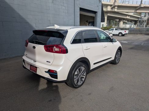 Used 2019 Kia Niro EX Premium w/ Cold Weather Package 1.0 image 3