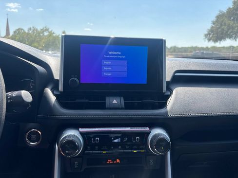 Used 2024 Toyota RAV4 XLE w/ Convenience Package FWD image 10