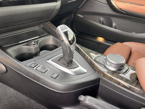 Used 2017 BMW 230i Convertible image 18