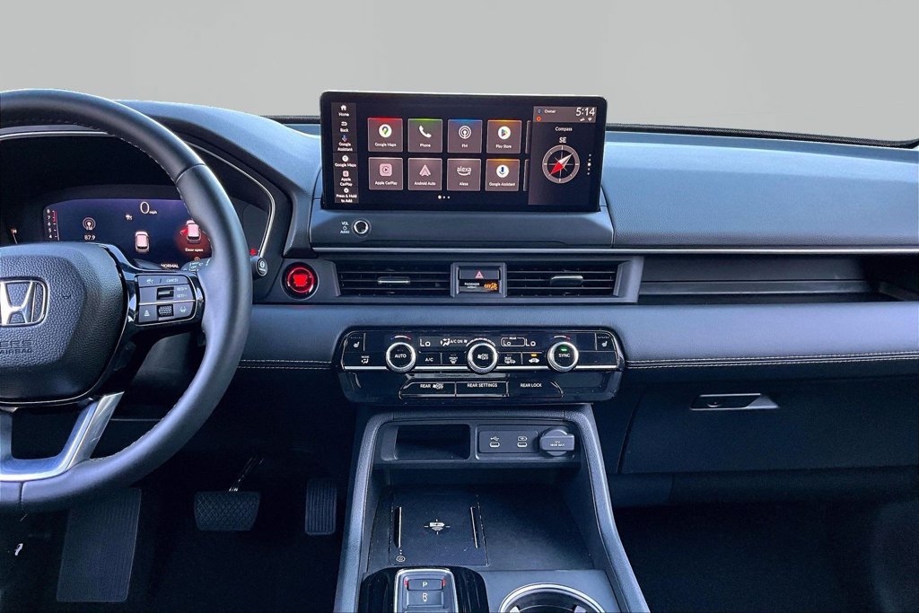 Certified 2026 Honda Pilot Touring image 9