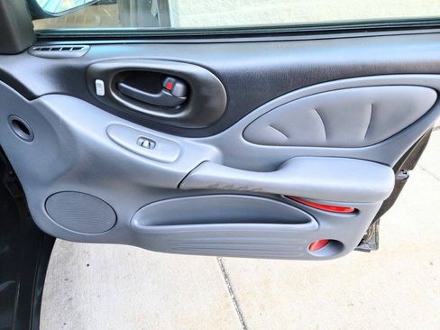 Used 2003 Pontiac Bonneville SSEi FWD image 27
