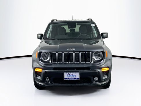 Used 2022 Jeep Renegade Latitude image 2