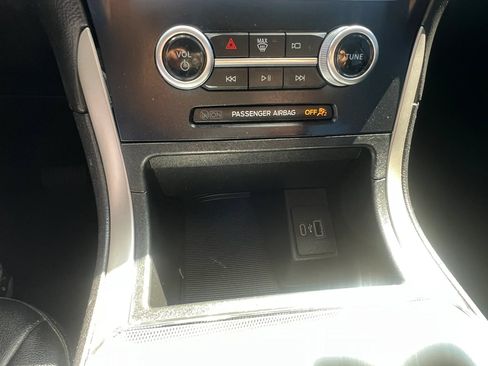 Used 2021 Ford Edge SEL FWD image 23