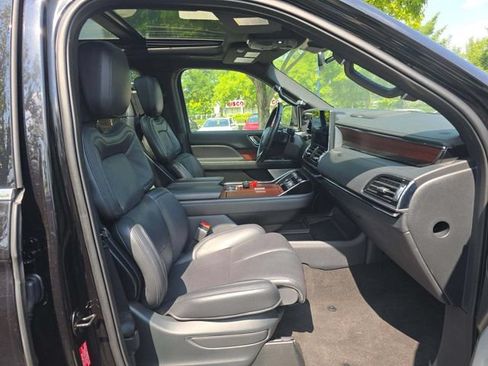 Used 2024 Lincoln Navigator Reserve AWD/4WD image 13