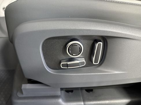 New 2025 Land Rover Defender 130 S image 25